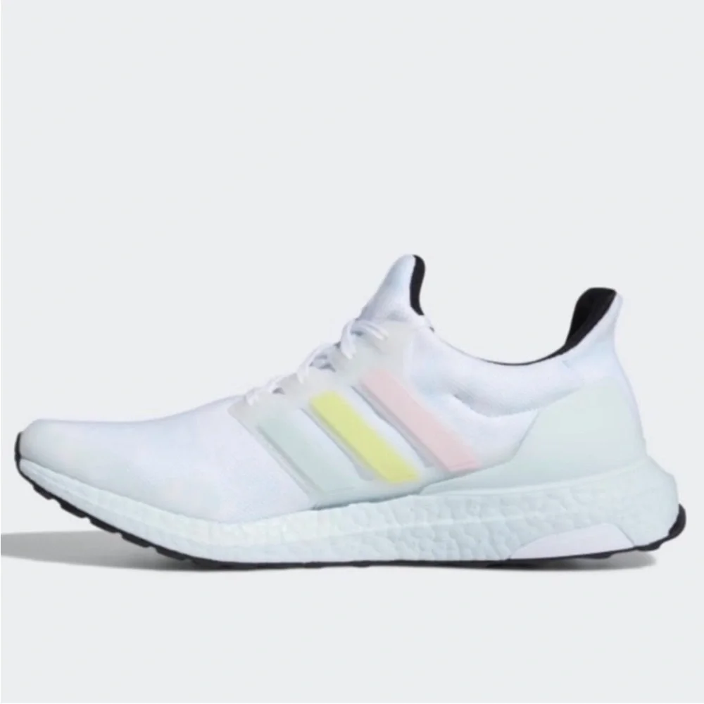 adidas UltraBOOST Sky Tint Blue